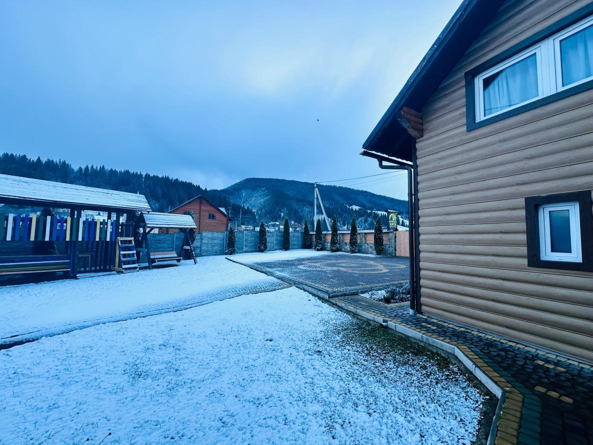 Садиба Дерев*Яна Хата Verkhovyna Exterior photo